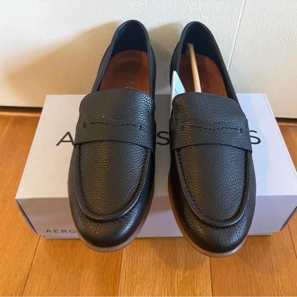 AEROSOLES Shoes - AEROSOLES Black Leather Women’s Loafers